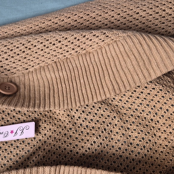 J. J. Women's Tan Knitted Cardigan with Button Accent Medium - Picture 4 of 10